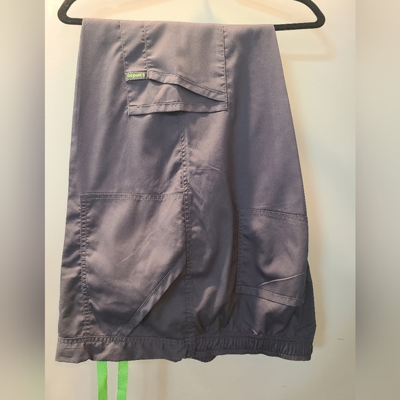 4 Sets LANDAU SCRUBS - Picture 8 of 13